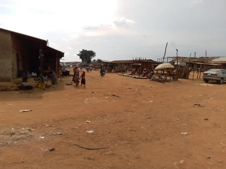 MANGU MARKET (Lutuk) Utensils market on an ordinary day